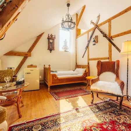 Unik Brunnen Blick Mit Offenem Dachstuhl Bed and Breakfast