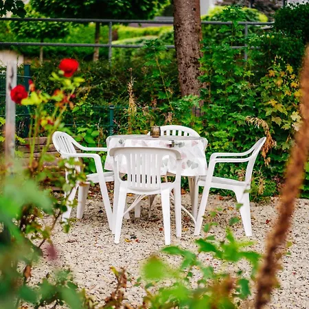 B&B Unik Brunnen Blick Mit Offenem Dachstuhl 3*